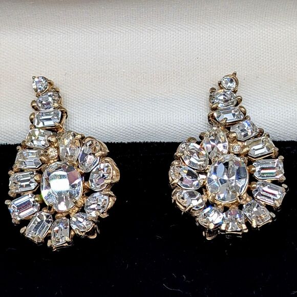 Glamorous HOLLYCRAFT Clip-on Rhinestone Earrings - Vintage Midcentury - Picture 1 of 7